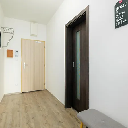 Apartment Homeawayhome By The River