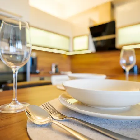 شقة Homeawayhome By The River *