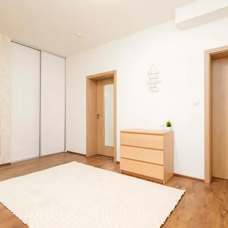 Homeawayhome By The River شقة تشيسكي بوديوفيتسه