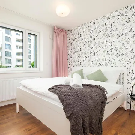 Homeawayhome By The River Apartman