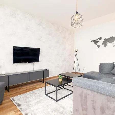 Homeawayhome By The River شقة *