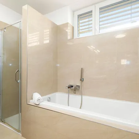 Homeawayhome By The River شقة تشيسكي بوديوفيتسه